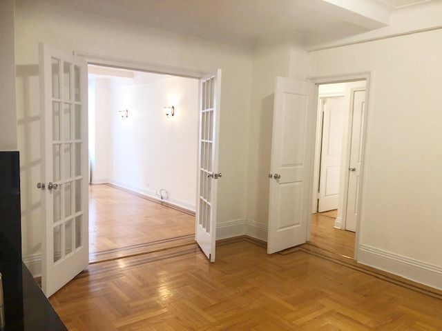 235 West 76th Street, Unit 7C Manhattan, NY 10023 - Photo 2 of 12