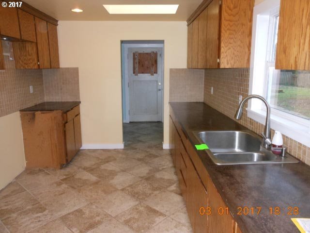 16737 Southwest Meinecke Road Sherwood, OR 97140 - Photo 9 of 17 Gallery Image 9
