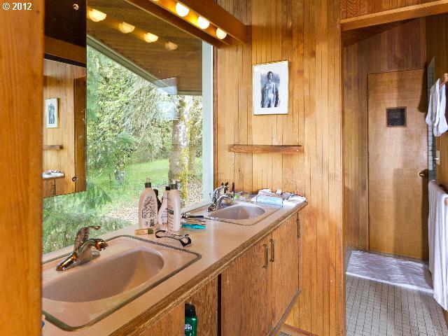 45590 Southwest Knight Road Gaston, OR 97119 - Photo 9 of 15