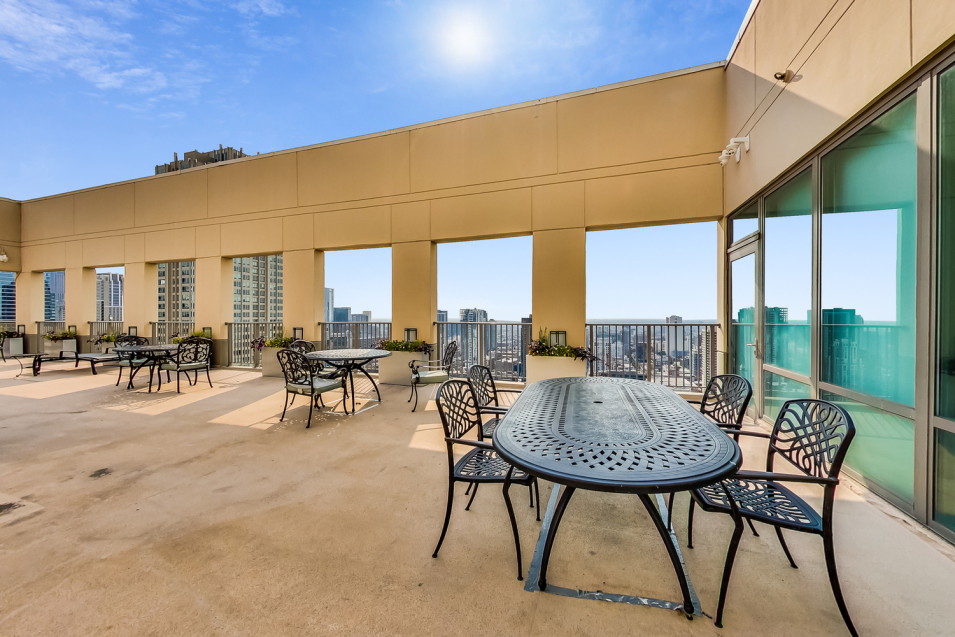 2 E Erie St, Chicago, IL 60611 - Photo 28 of 35