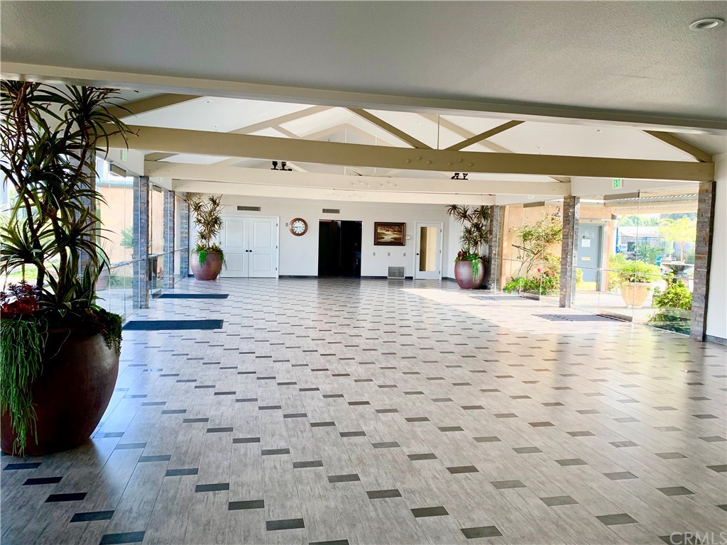 7101 Rosecrans Avenue, Unit 45 Paramount, CA 90723 - Photo 18 of 22 Club house hall.