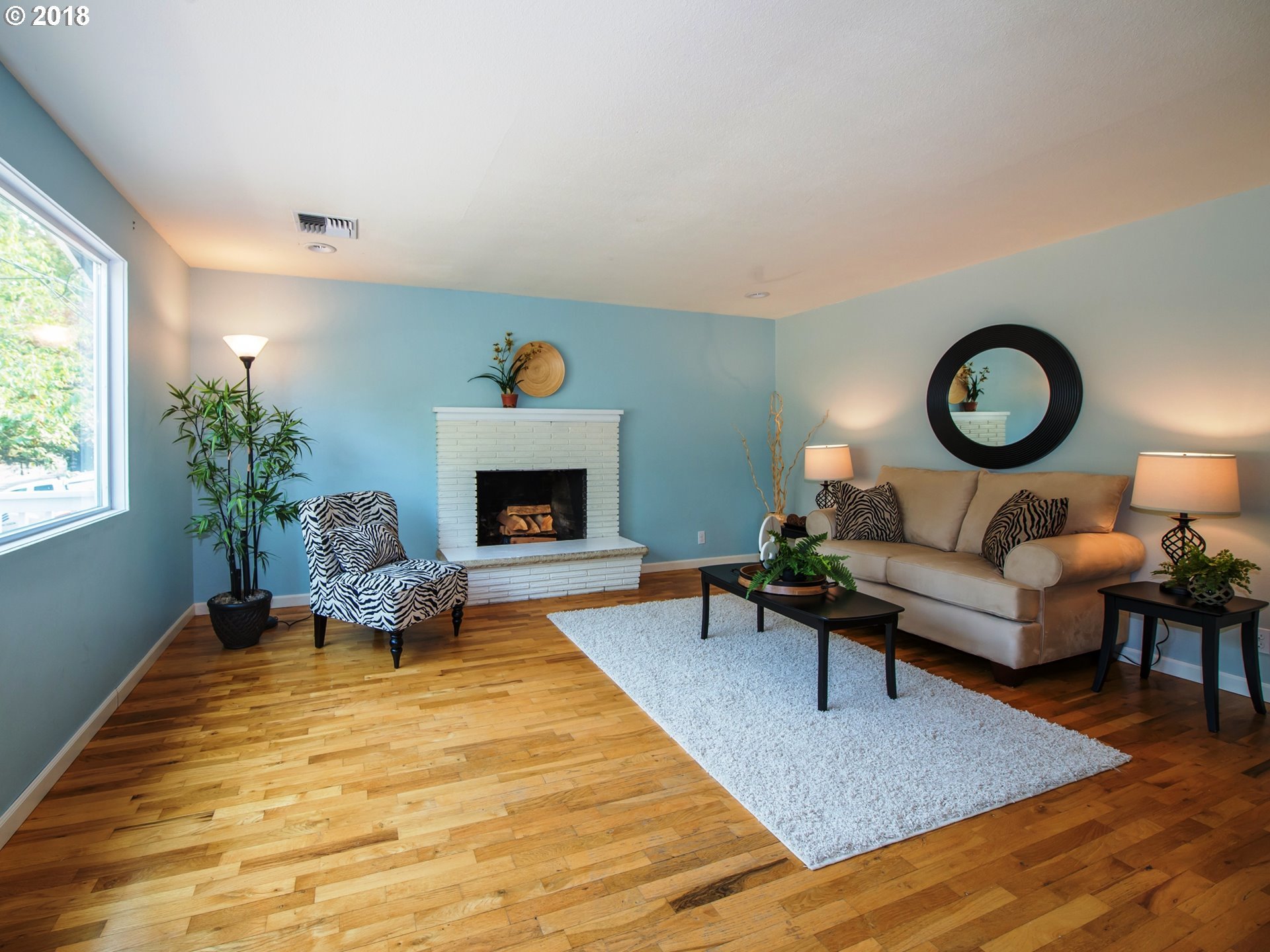 548 South 5th Street Springfield, OR 97477 - Photo 4 of 31