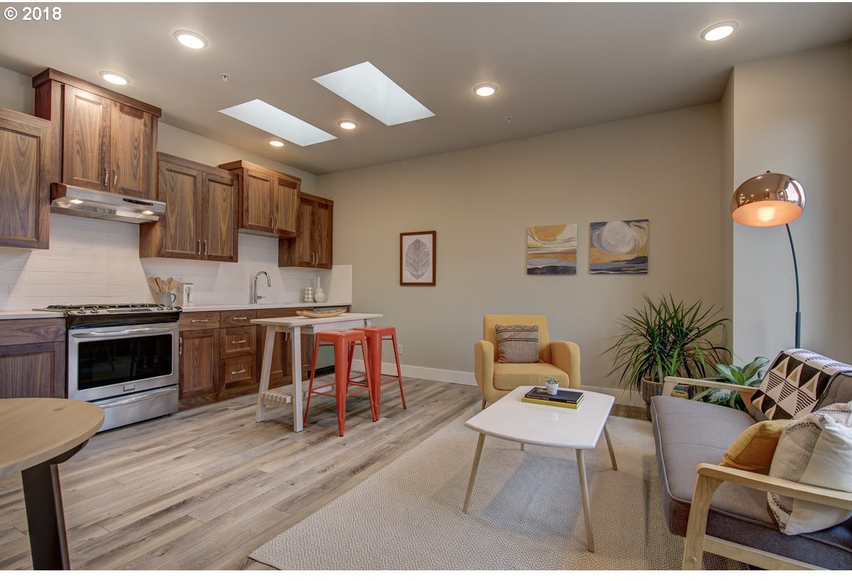 1805 Southeast Madison Street, Unit 304 Portland, OR 97214 - Photo 5 of 22