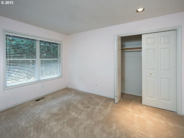 8520 Southwest Jamieson Road Portland, OR 97225 - Photo 6 of 15 Gallery Image 6