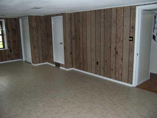 1731 Locust Road Franklin Park, PA 15143 - Photo 7 of 8 Gallery Image 7