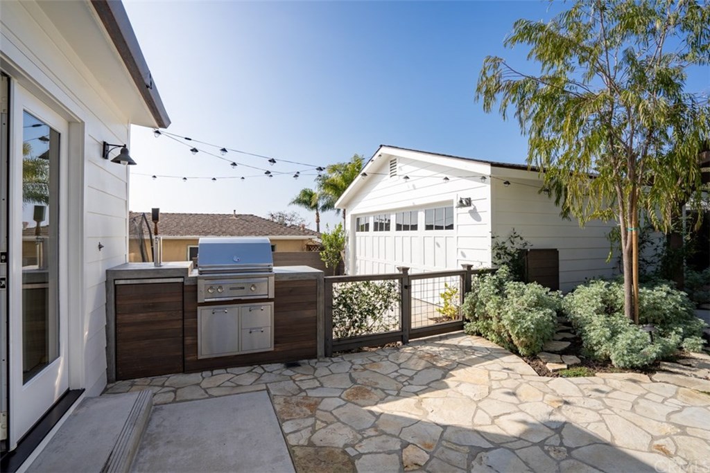 674 Seaview Street Laguna Beach, CA 92651 - Photo 24 of 27