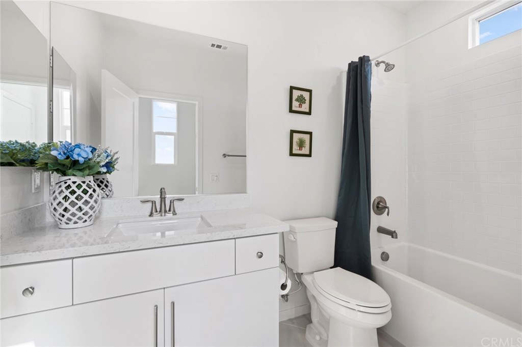 130 Acamar Irvine, CA 92618 - Photo 15 of 30