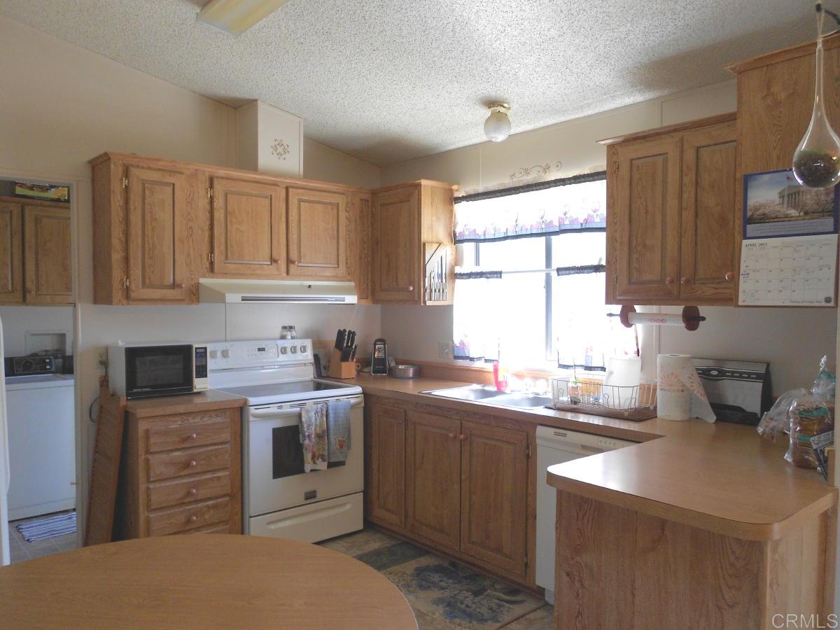 15757 Villa Sierra Road Valley Center, CA 92082 - Photo 4 of 16 Gallery Image 4