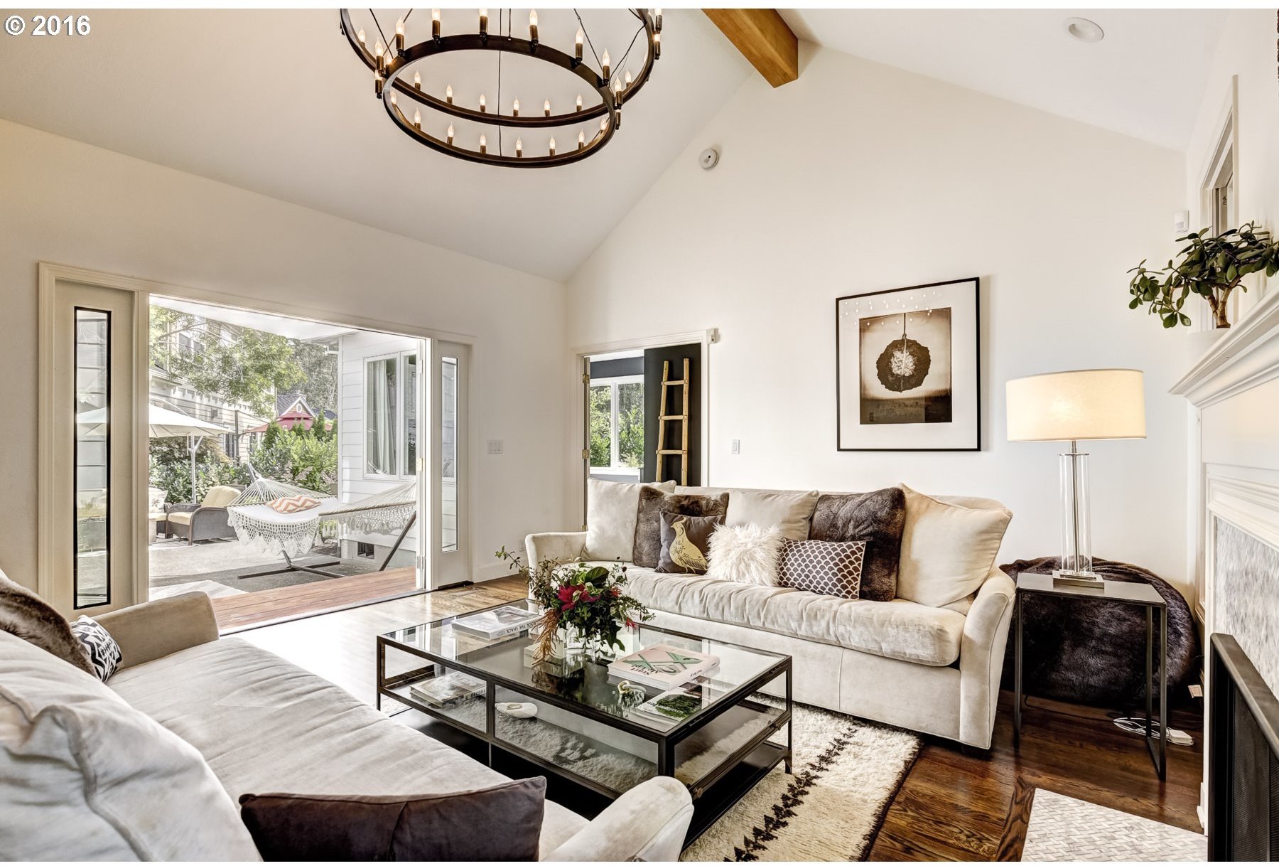 11511 Southwest Riverwood Road Portland, OR 97219 - Photo 5 of 32 Gallery Image 5