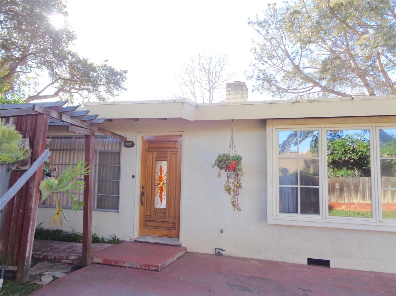 654 Saxony Road Encinitas, CA 92024 - Photo 1 of 8