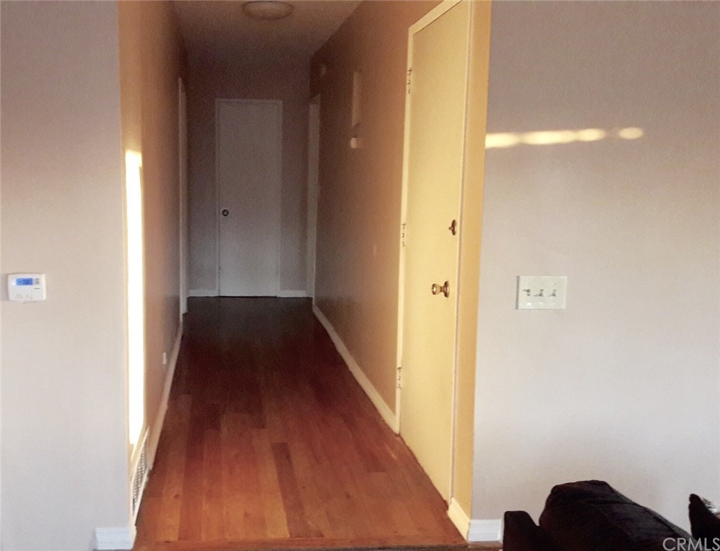 5337 Raphael Street Los Angeles, CA 90042 - Photo 22 of 29 Second Unit Entry