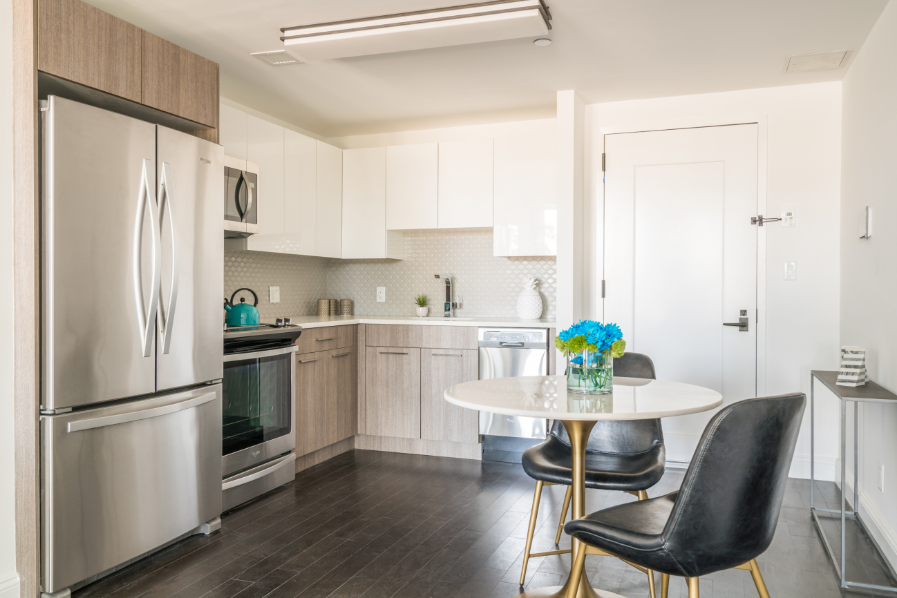 150 North 12th Street, Unit 6H Brooklyn, NY 11249 - Photo 2 of 9