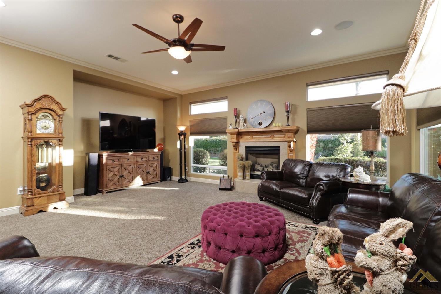 13409 Michaelangelo Drive Bakersfield, CA 93314 - Photo 6 of 40
