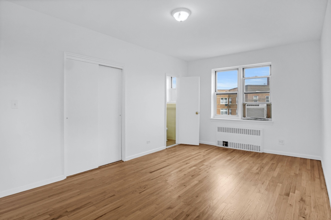 3850 Hudson Manor Terrace, Unit 4BE Bronx, NY 10463 - Photo 5 of 12