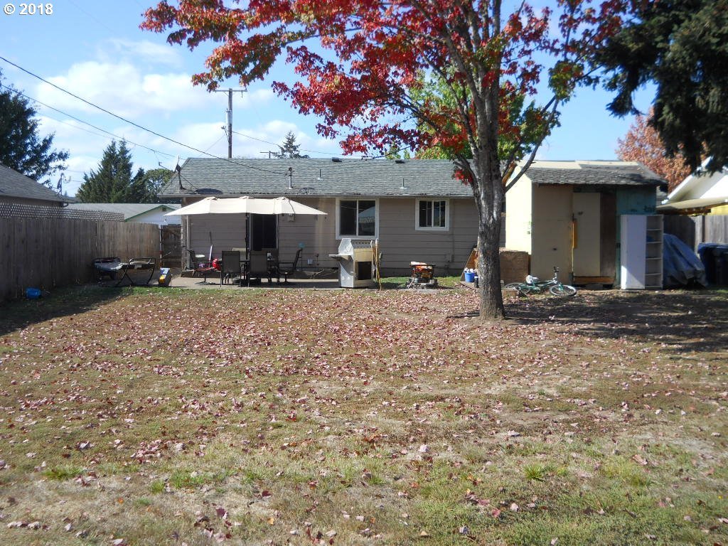 1531 6th Street Springfield, OR 97477 - Photo 6 of 10