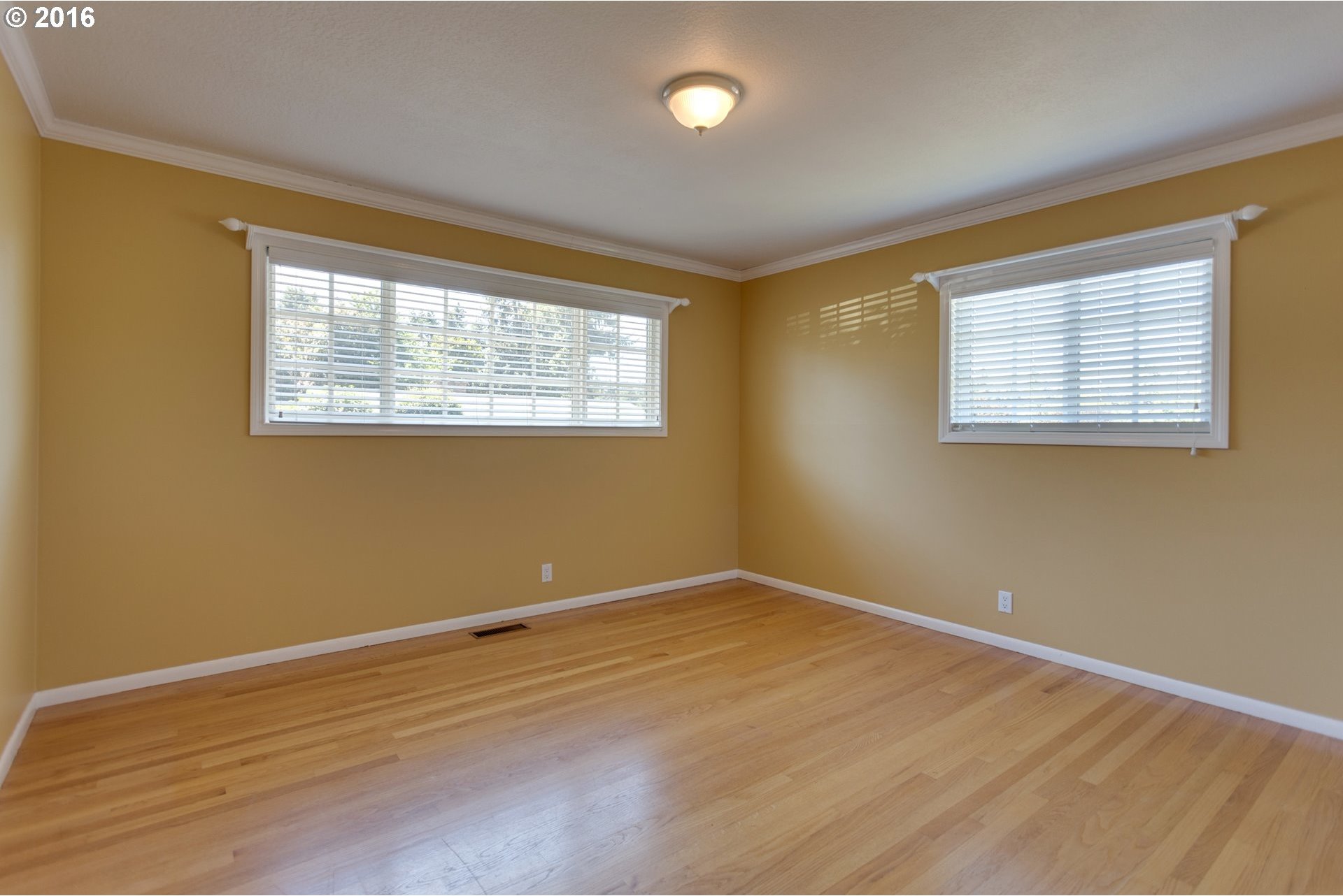 6711 Southwest Bancroft Way Portland, OR 97225 - Photo 13 of 28 Gallery Image 13