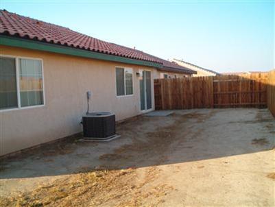 7916 Jackstraw Street Bakersfield, CA 93307 - Photo 3 of 9