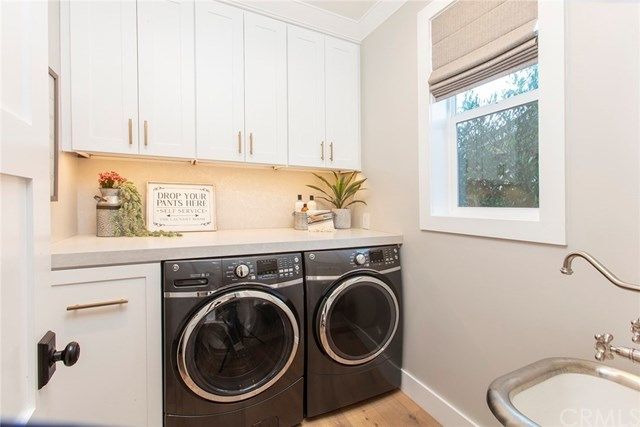 $2,575,000 | 291 Walnut Street, Costa Mesa, CA 92627