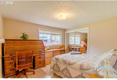 1771 East Lincoln Road Woodburn, OR 97071 - Photo 18 of 29 Gallery Image 18