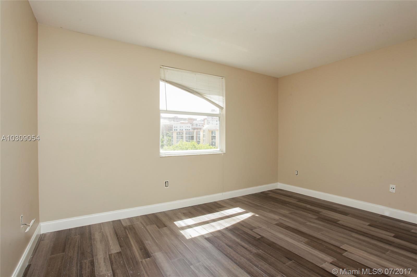17145 North Bay Road, Unit 4404 Sunny Isles Beach, FL 33160 - Photo 11 of 16