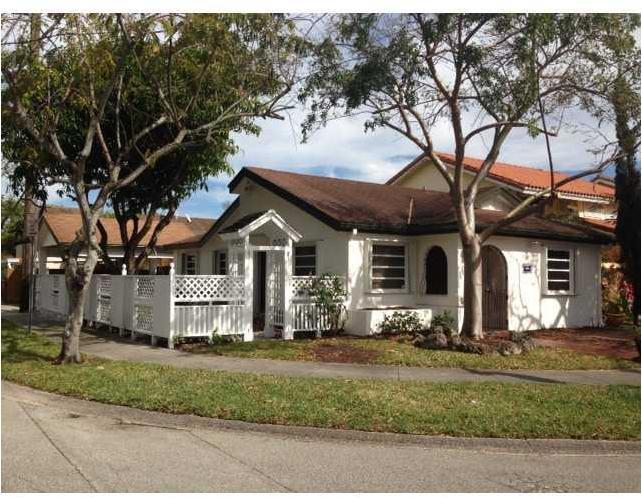 403 Southwest 89th Place Miami, FL 33174 - Photo 1 of 10