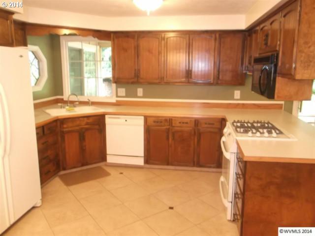 316 Southwest 9th Street Sublimity, OR 97385 - Photo 5 of 16 Gallery Image 5