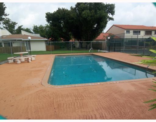 3811 Simms Street, Unit 3811 Hollywood, FL 33021 - Photo 5 of 6