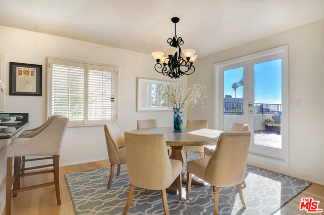 7526 Rindge Avenue Playa del Rey, CA 90293 - Photo 7 of 33