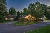 $2,350,000 | 16 Horeseshoe Road | Old Westbury