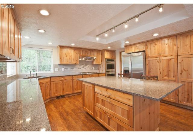 20315 Southwest Gassner Road Beaverton, OR 97007 - Photo 2 of 16