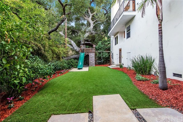 14839 Round Valley Drive Sherman Oaks, CA 91403 - Photo 37 of 43