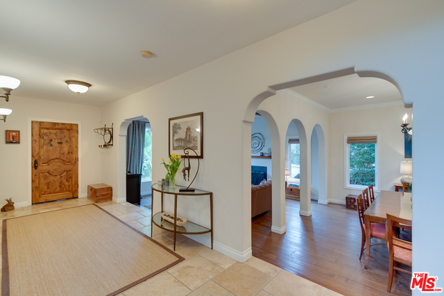 10578 Putney Road Los Angeles, CA 90064 - Photo 4 of 53