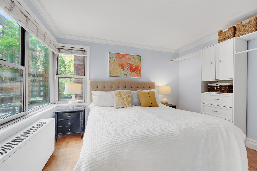 360 East 72nd Street, Unit A303 Manhattan, NY 10021 - Photo 3 of 7