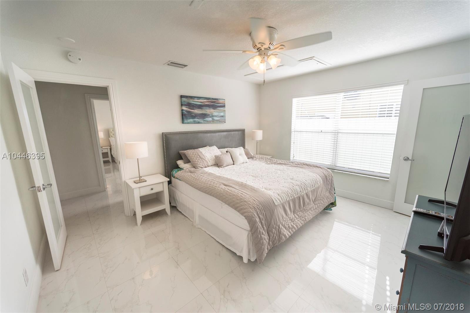 210 Southeast 4th Street Dania Beach, FL 33004 - Photo 28 of 41