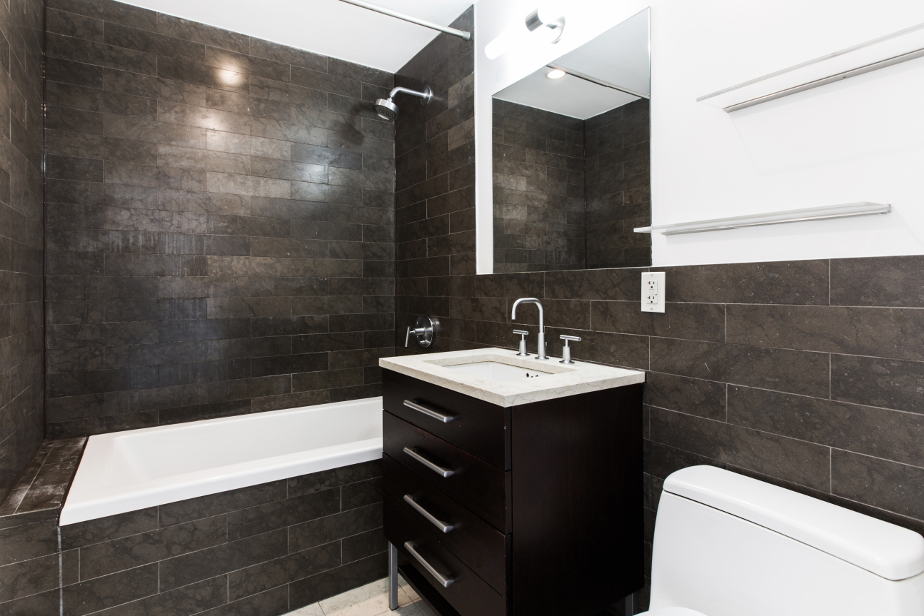 10-63 Jackson Avenue, Unit 7G Queens, NY 11101 - Photo 7 of 13