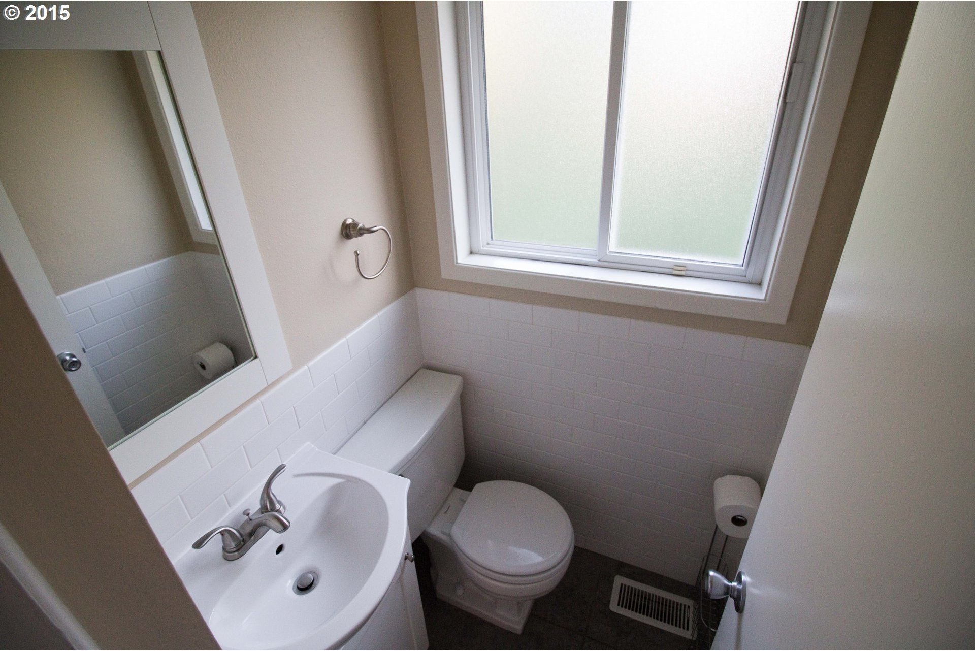 780 Northeast Donelson Road Hillsboro, OR 97124 - Photo 14 of 32 Gallery Image 14