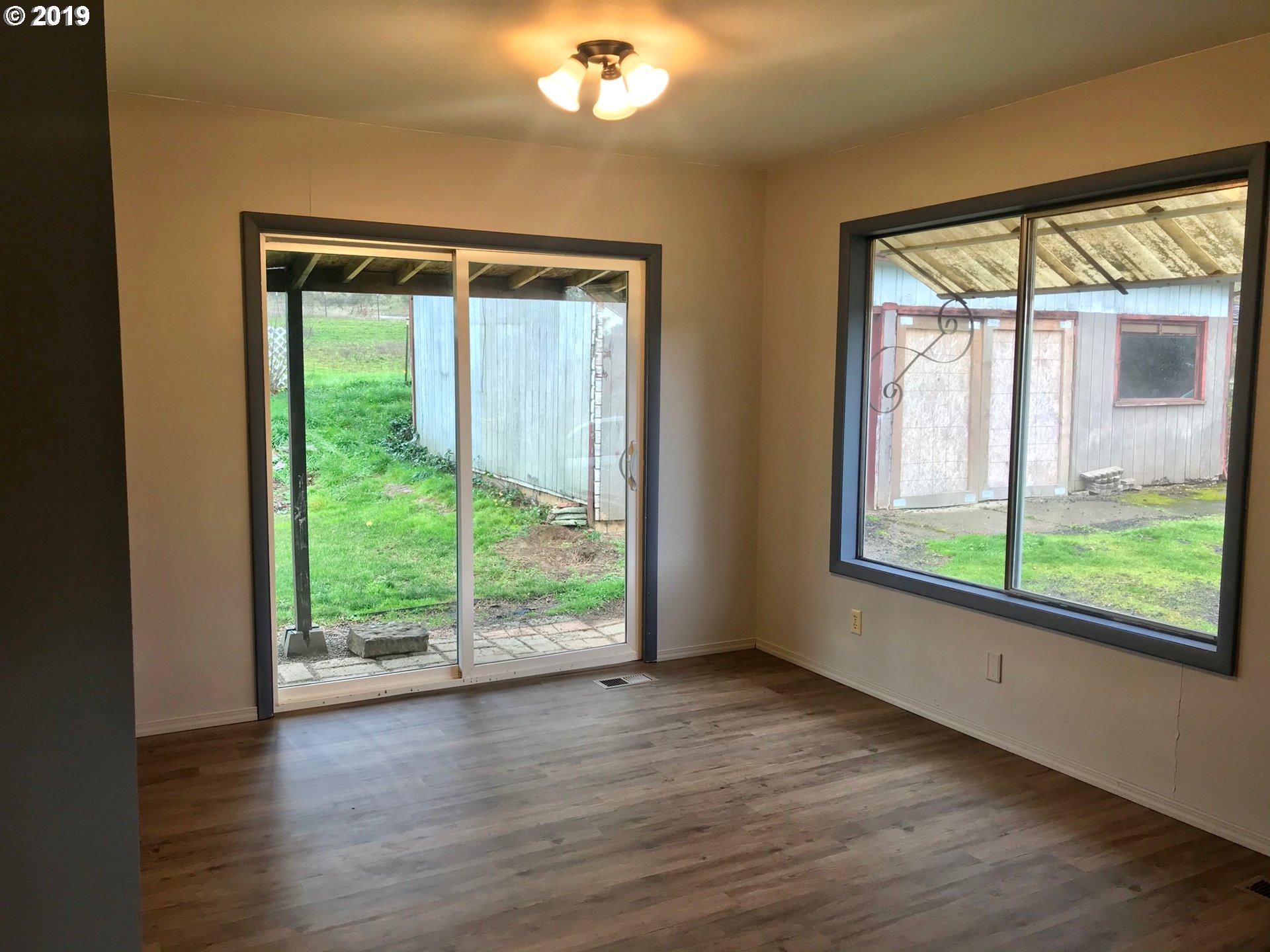 701 Green Valley Road Oakland, OR 97462 - Photo 25 of 32 Gallery Image 25