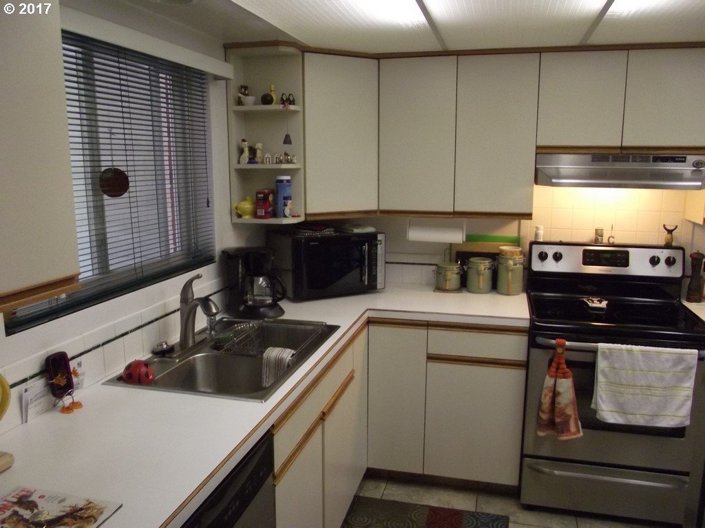 20080 Southwest Rosa Road Aloha, OR 97078 - Photo 7 of 19 Gallery Image 7