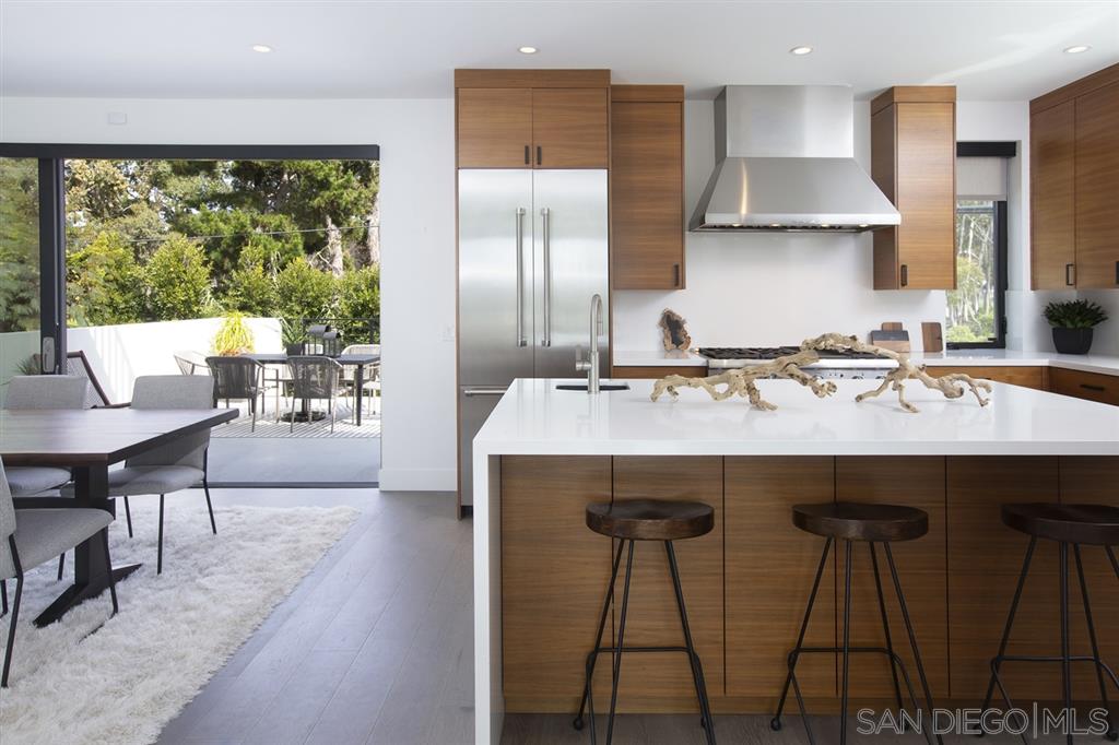 9455 Poole Street La Jolla, CA 92037 - Photo 6 of 25