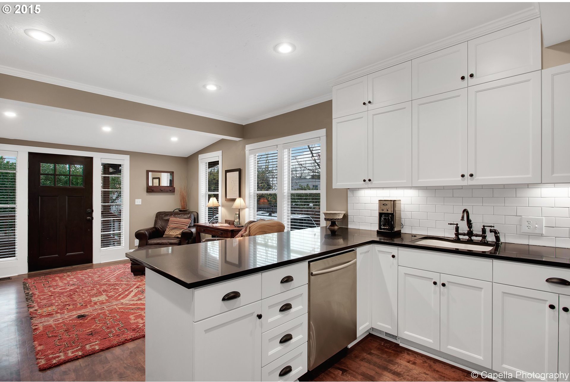 604 Southwest Florida Street Portland, OR 97219 - Photo 8 of 24 Gallery Image 8