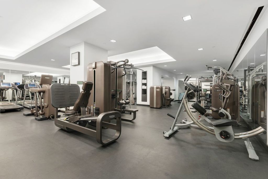 20 Pine Street, Unit 1217 Manhattan, NY 10005 - Photo 31 of 37