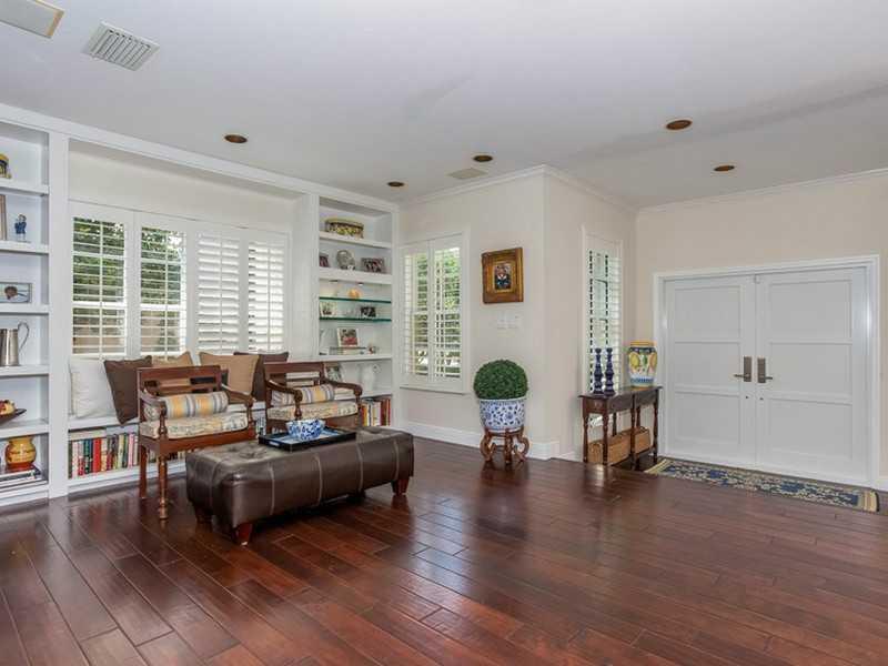 5774 Southwest 76th Terrace South Miami, FL 33143 - Photo 4 of 35