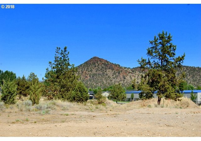 13 Northeast Colleen Road Prineville, OR 97754 - Photo 8 of 16