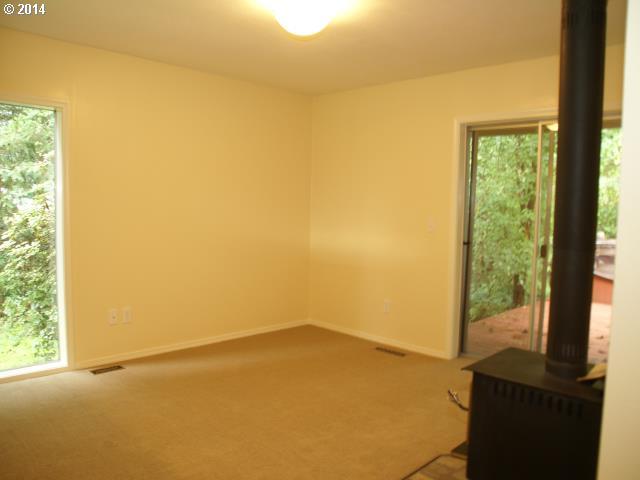 20075 Northwest Phillips Road Hillsboro, OR 97124 - Photo 3 of 16 Gallery Image 3