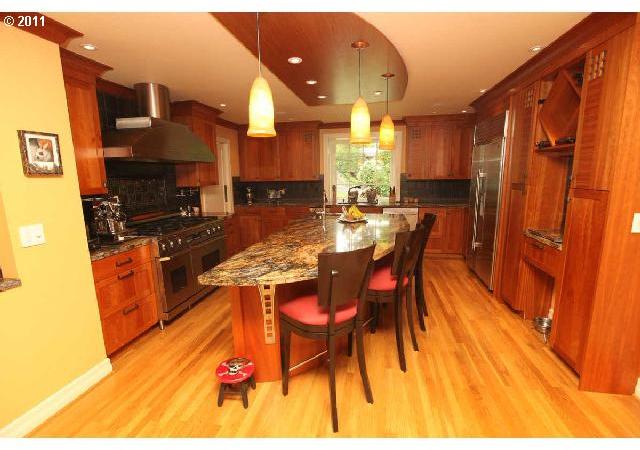 4160 Southwest Charming Way Portland, OR 97225 - Photo 11 of 16 Gallery Image 11