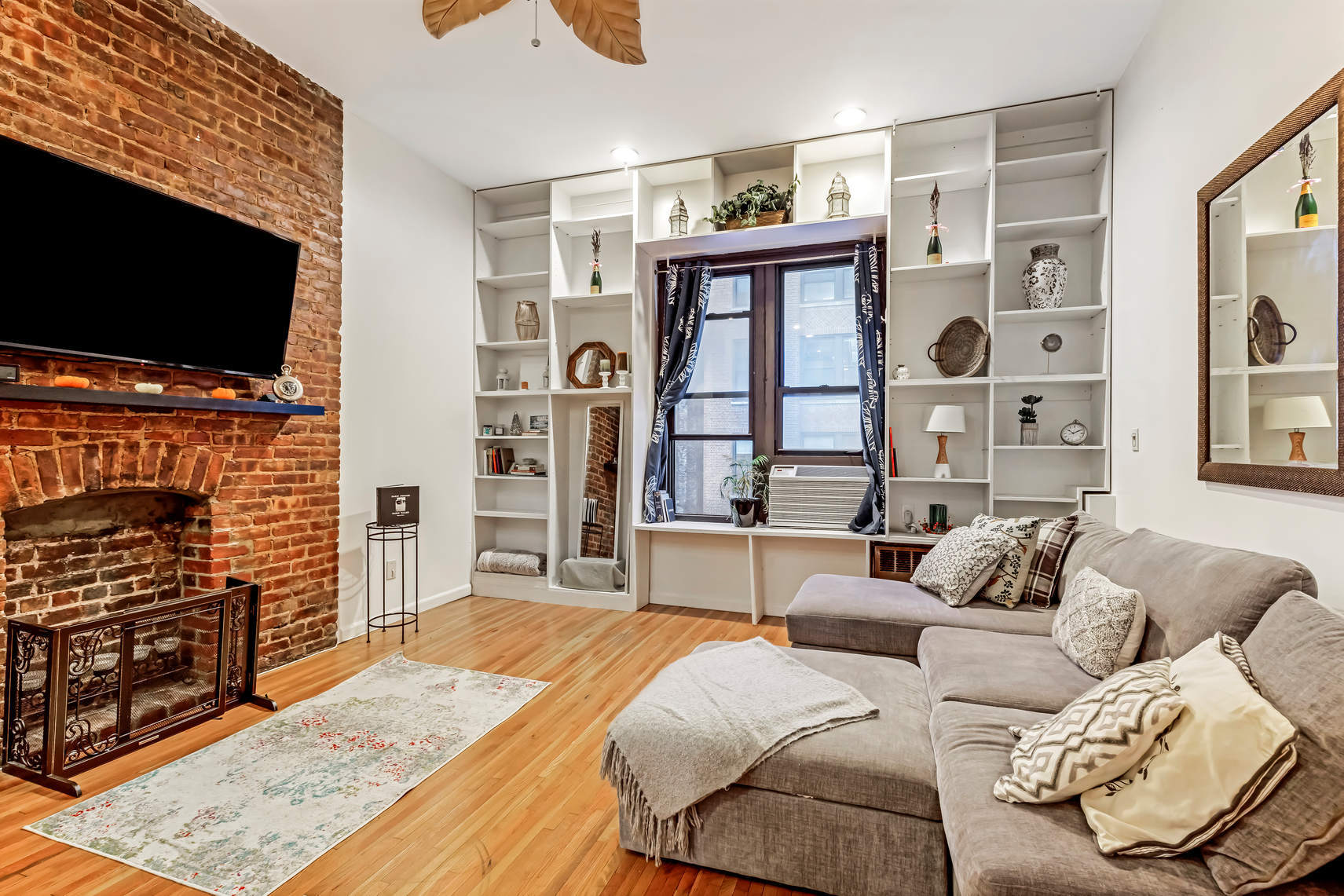 36 West 35th Street, Unit PHA Manhattan, NY 10001 - Photo 2 of 9