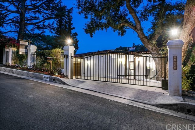 14839 Round Valley Drive Sherman Oaks, CA 91403 - Photo 3 of 43