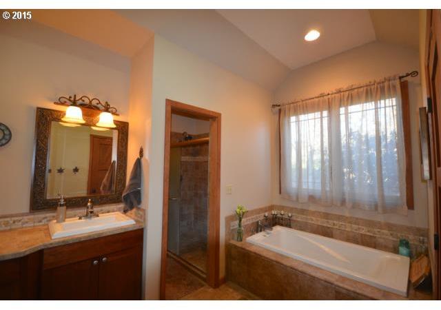 5357 Cherry Heights Road The Dalles, OR 97058 - Photo 8 of 16 Gallery Image 8