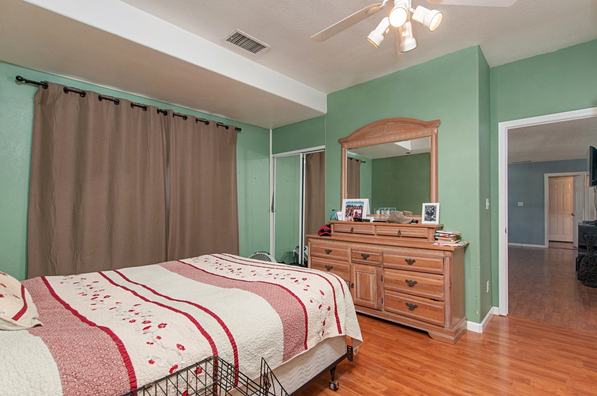 13402 East Lakeview Road Lakeside, CA 92040 - Photo 5 of 23 Gallery Image 5