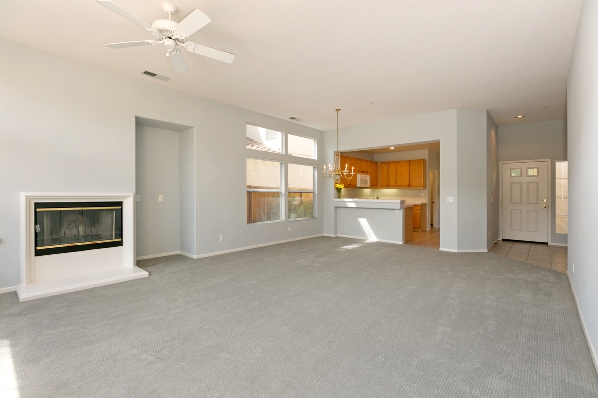 2318 Fallbrook Place Escondido, CA 92027 - Photo 9 of 25